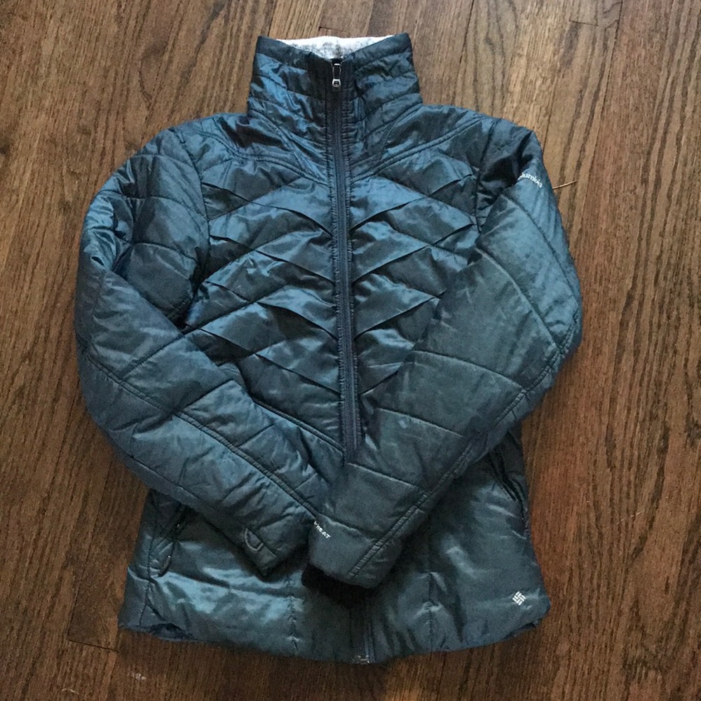 Columbia XS light weight warm jacket